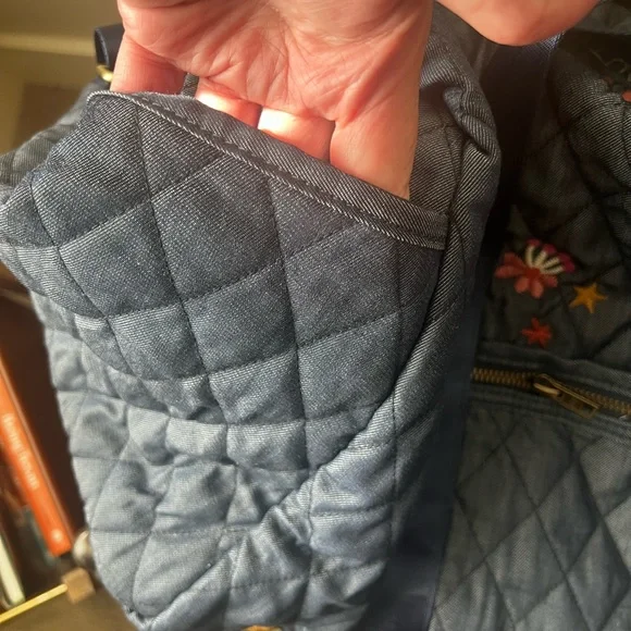 Johnny Was Blue Quilted Travel Bag with Graphic Design - Picture 8 of 9